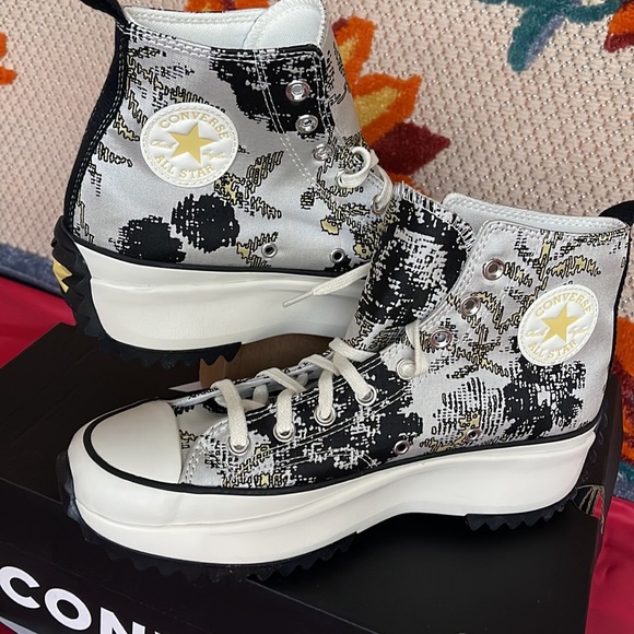 Converse 171399C
RUN STAR HIKE HI
SATURN GOLD/BLACK/EGRET
Men’s sneakers Platfrm - Picture 11 of 16